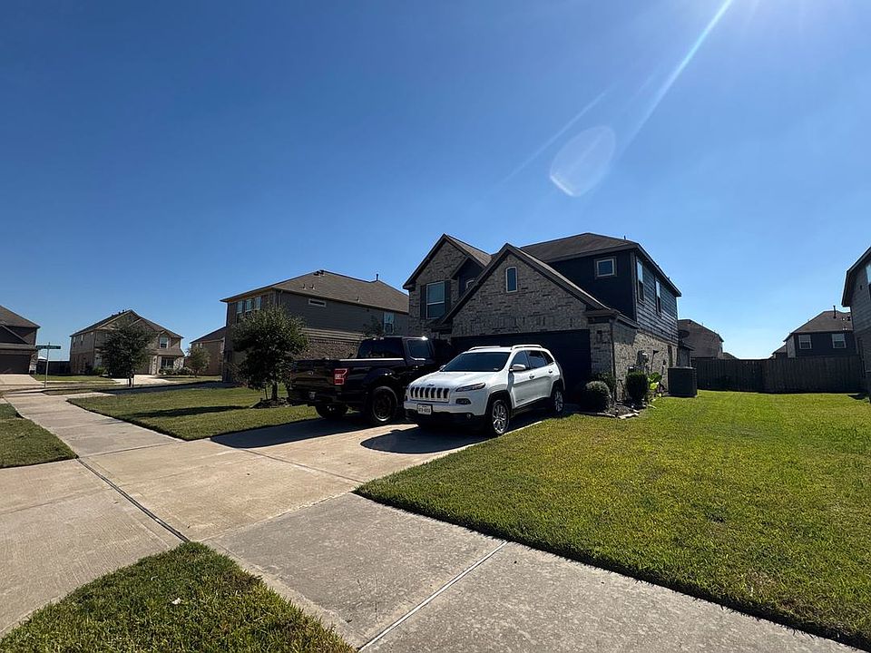 2nd image of 114 Bower Bloom Dr