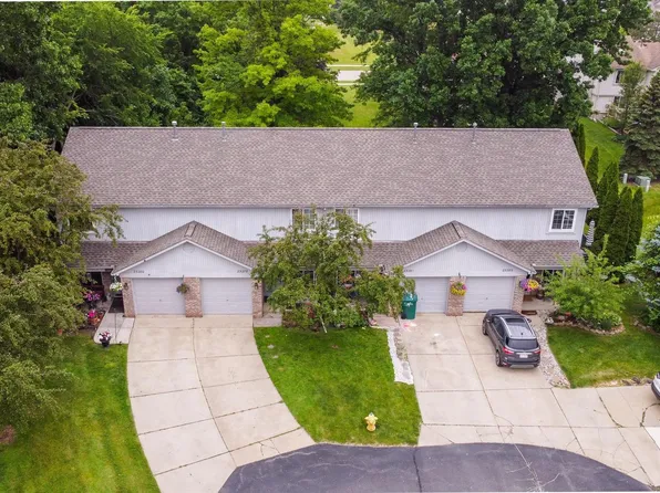 23278 Stromp Ct, Trenton, MI 48183