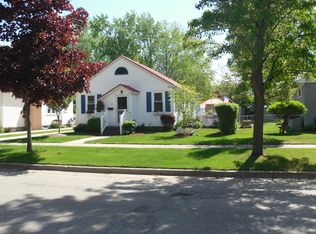 814 N Rath Ave, Ludington, MI 49431