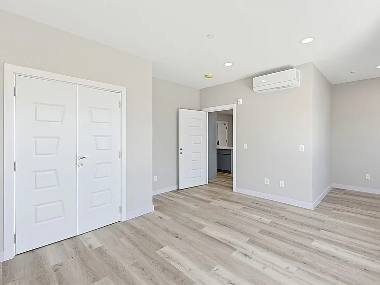 Taj Estates of Franklin II — Photo 158