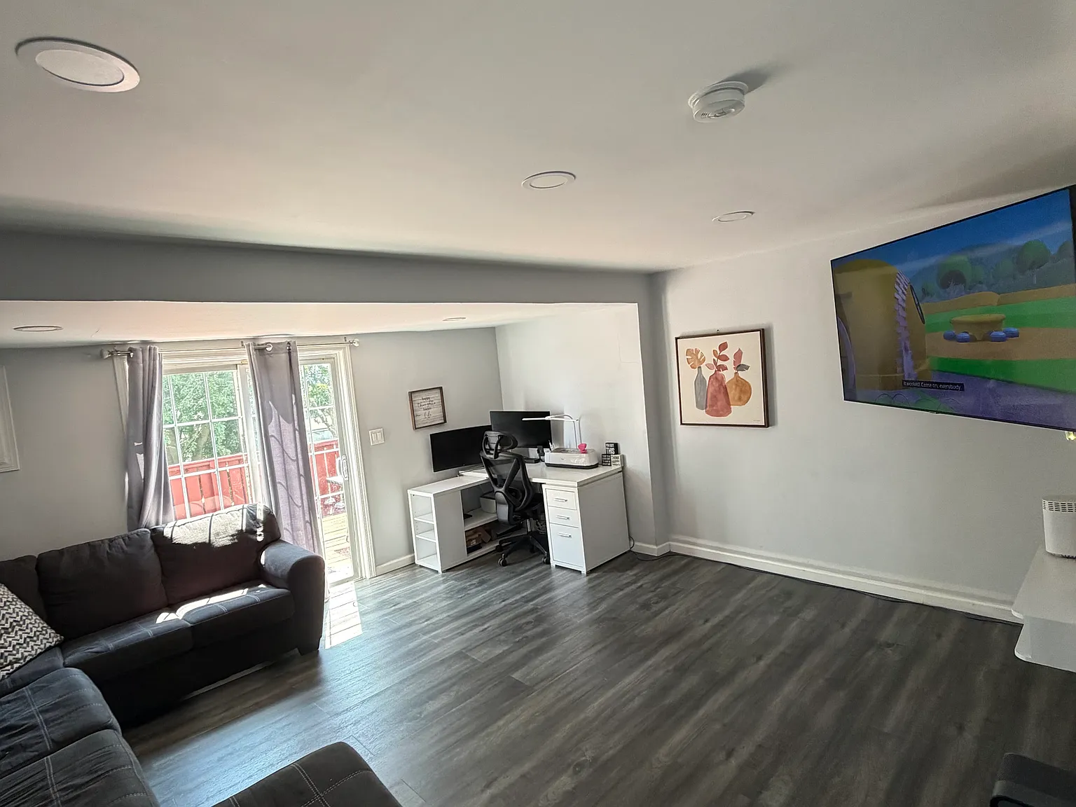 2 bed, $2,100 — Photo 1