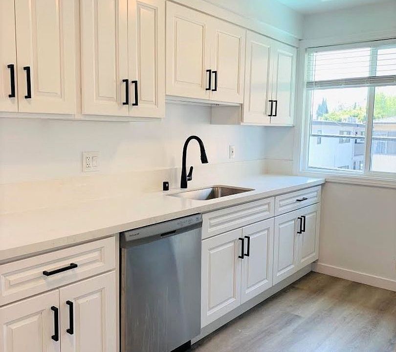 1st image of 1845 Garfield Pl APT 15
