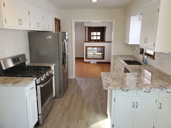 6121 Kellogg Ave, Edina, MN 55424