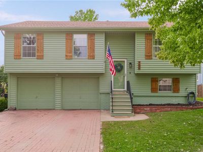 700 S Deerfield Dr, Bonner Springs, KS, 66012