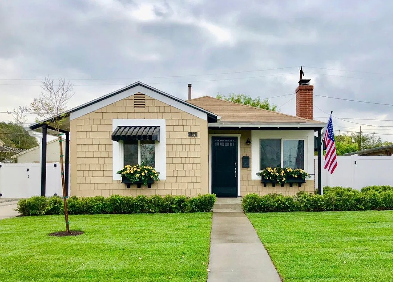 2 bed, 878 sqft, $3,195 — Photo 1