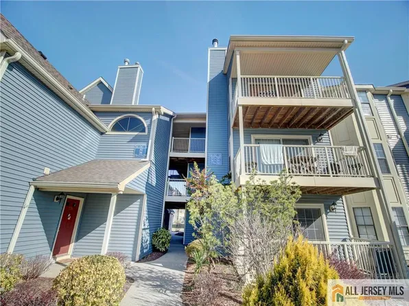 285 Cozzens Ct, East Brunswick, NJ 08816