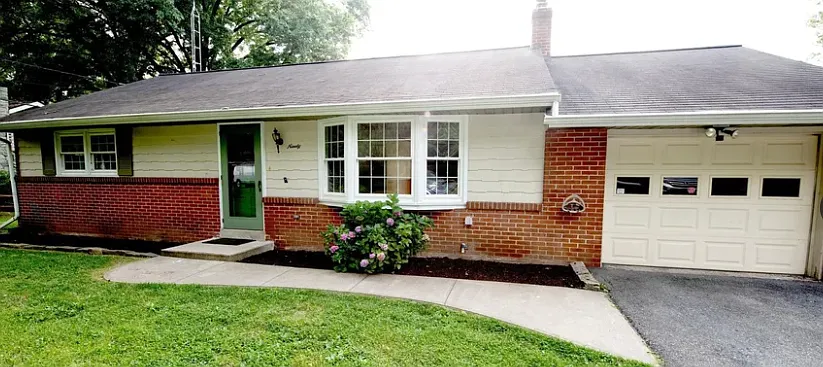 90 Landis Dr #1
