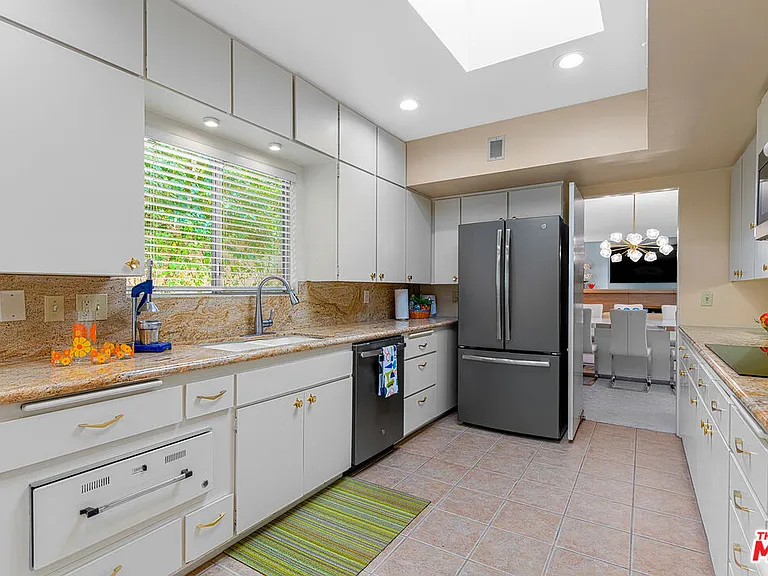 500 W Arenas Rd #8 — Photo 18