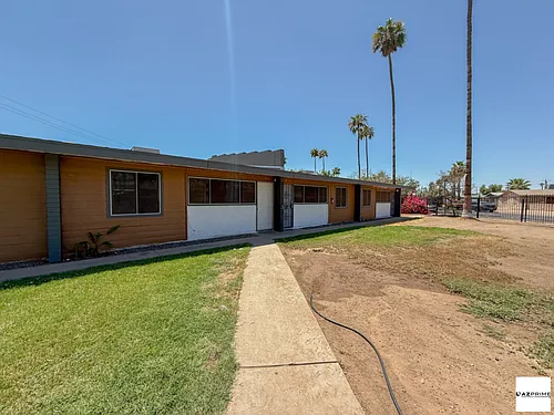 2139 W Devonshire Ave #3 Photo 1