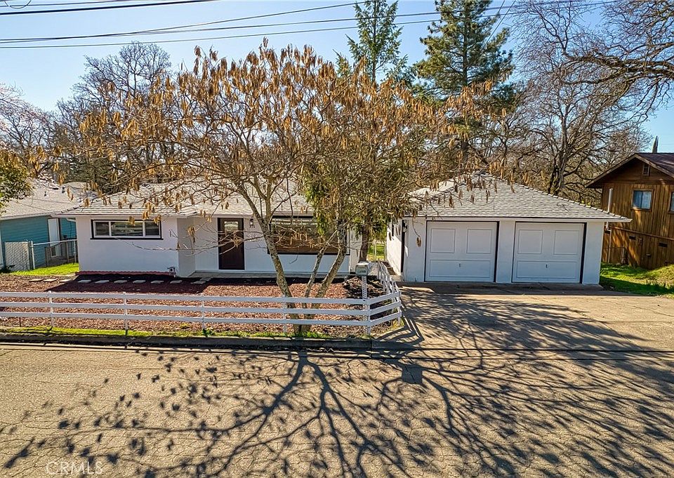 1st image of 375 Hillcrest Dr