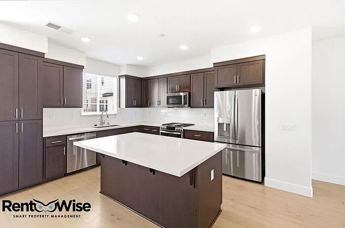 29384 Hub Ln — Photo 11