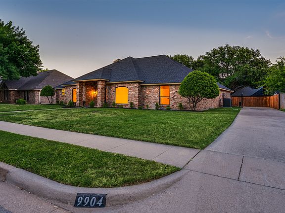 3rd image of 9904 Wandering Way St