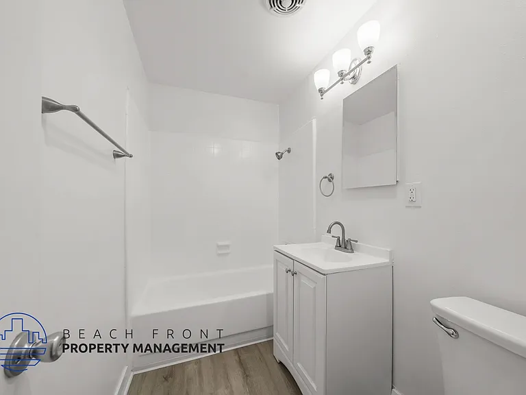 2816 W. 182nd Street — Photo 10