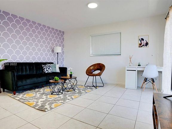 4th image of 328 NW 12th Ave APT 8