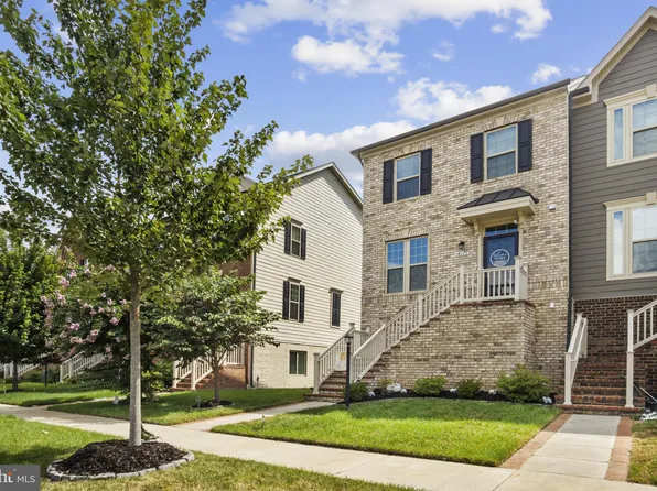 18171 Red Mulberry Rd, Dumfries, VA 22026