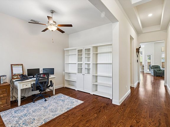 4th image of 1709 Hamlet Dr