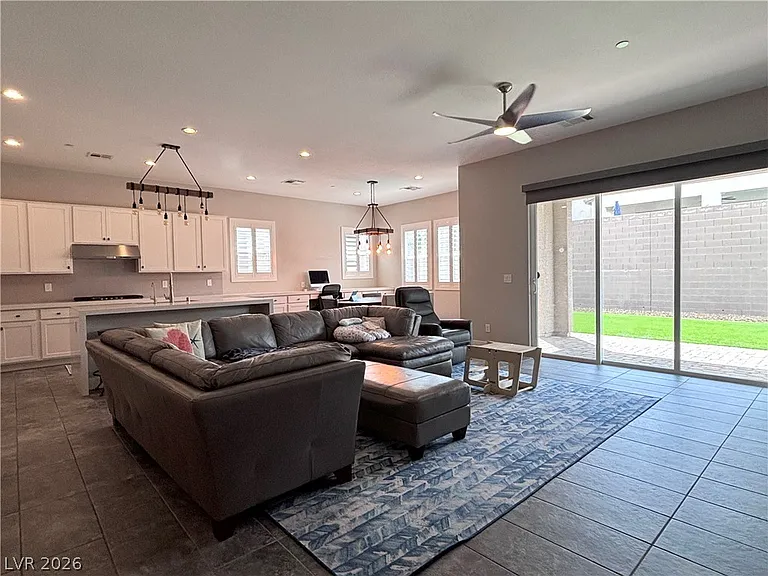 3379 Stone View Ave — Photo 2