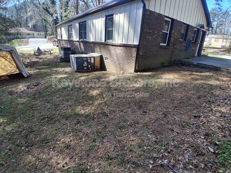 2nd image of 4910 Valley Dale Dr SW #A