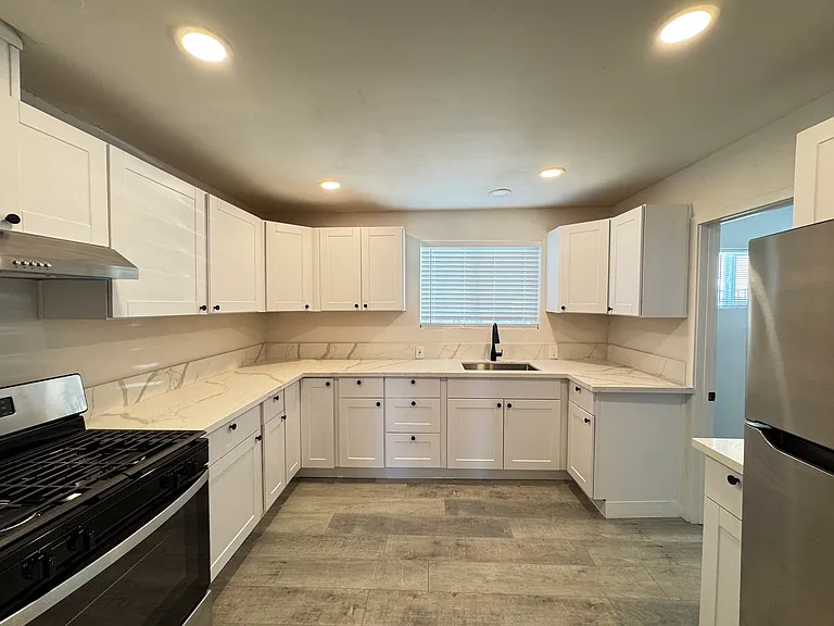 5428 Churchward St — Photo 5