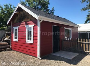 207 N Maple St #D, Canby, OR 97013