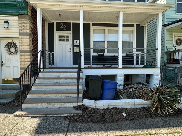 22 Willowdale Ave Floor 2, Montclair, NJ 07042