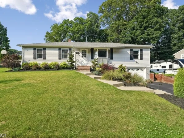 22 Summit Rd, Jefferson Twp., NJ 07438