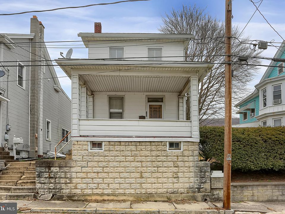 1st image of 227 E Spruce St