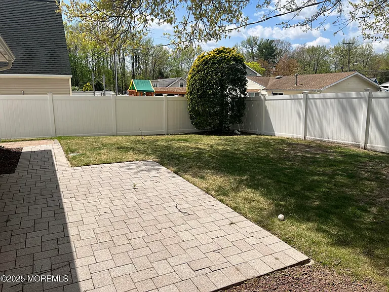 32 Idlewild Ln — Photo 29