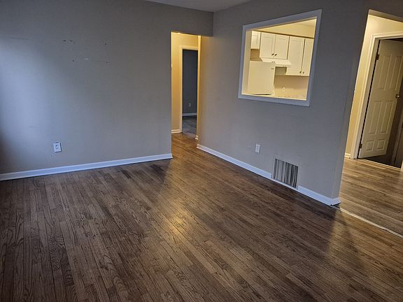 2nd image of 162 W Rutgers Ave