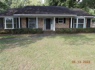 1304 Westbury Dr, Mobile, AL 36609