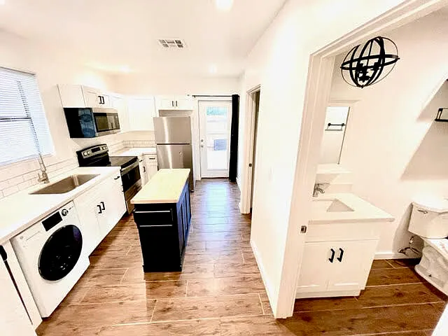 1402 E McKinley St #C — Photo 9