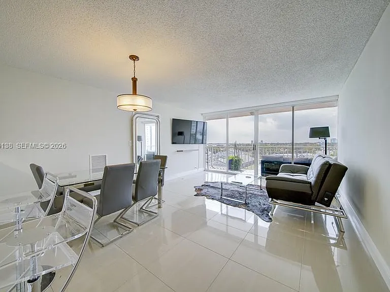 7601 E Treasure Dr #703 — Photo 1