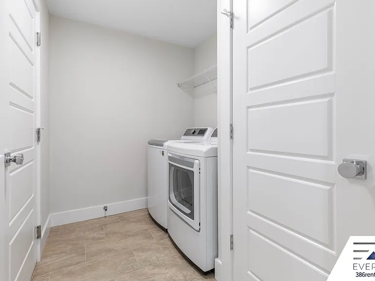 12 Walt Pl — Photo 35