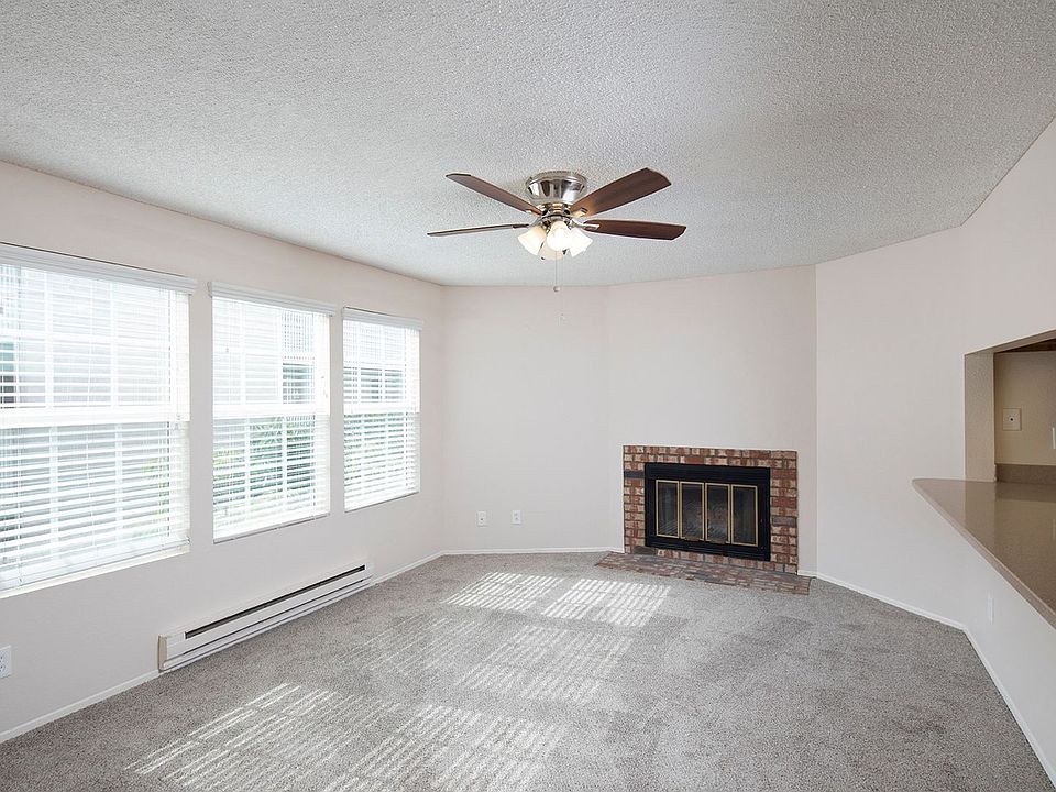 1st image of 1625 Chalcedony St #204