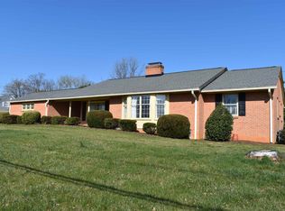 98 Old White Bridge Rd, Waynesboro, VA 22980