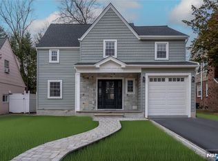 1218 Sussex Rd, Teaneck, NJ 07666