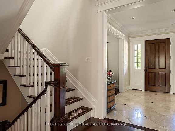 5th image of 80 Cox Dr