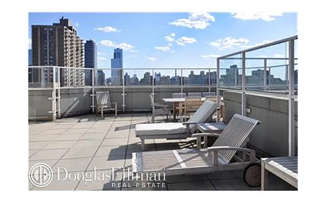 Rented by Douglas Elliman | media 15