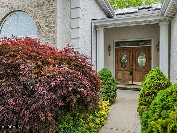 5th image of 33 Pine Valley Road