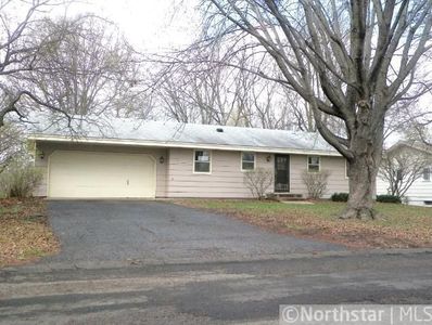 5613 Saint Michael St, Mounds View, MN, 55112