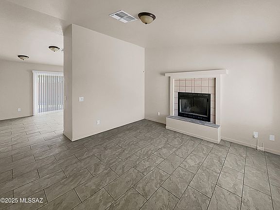 3rd image of 7001 S Avenida Estrada