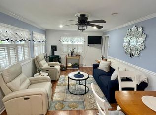 17 Cole St #1, Hampton, NH 03842