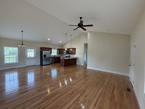 3rd image of 2613 Park West Dr