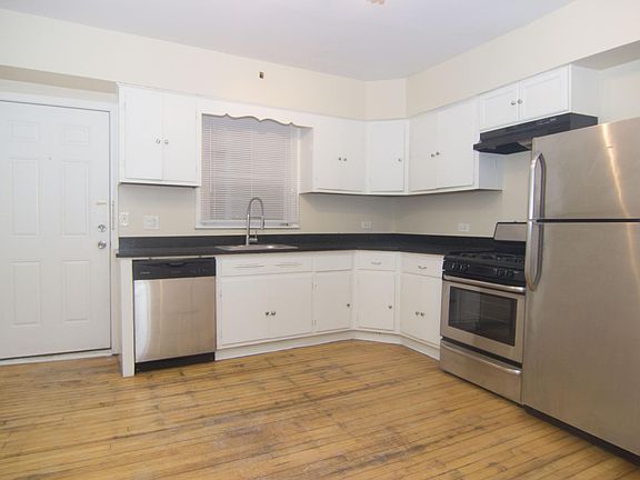 4th image of 4237 N St Louis Ave #1R