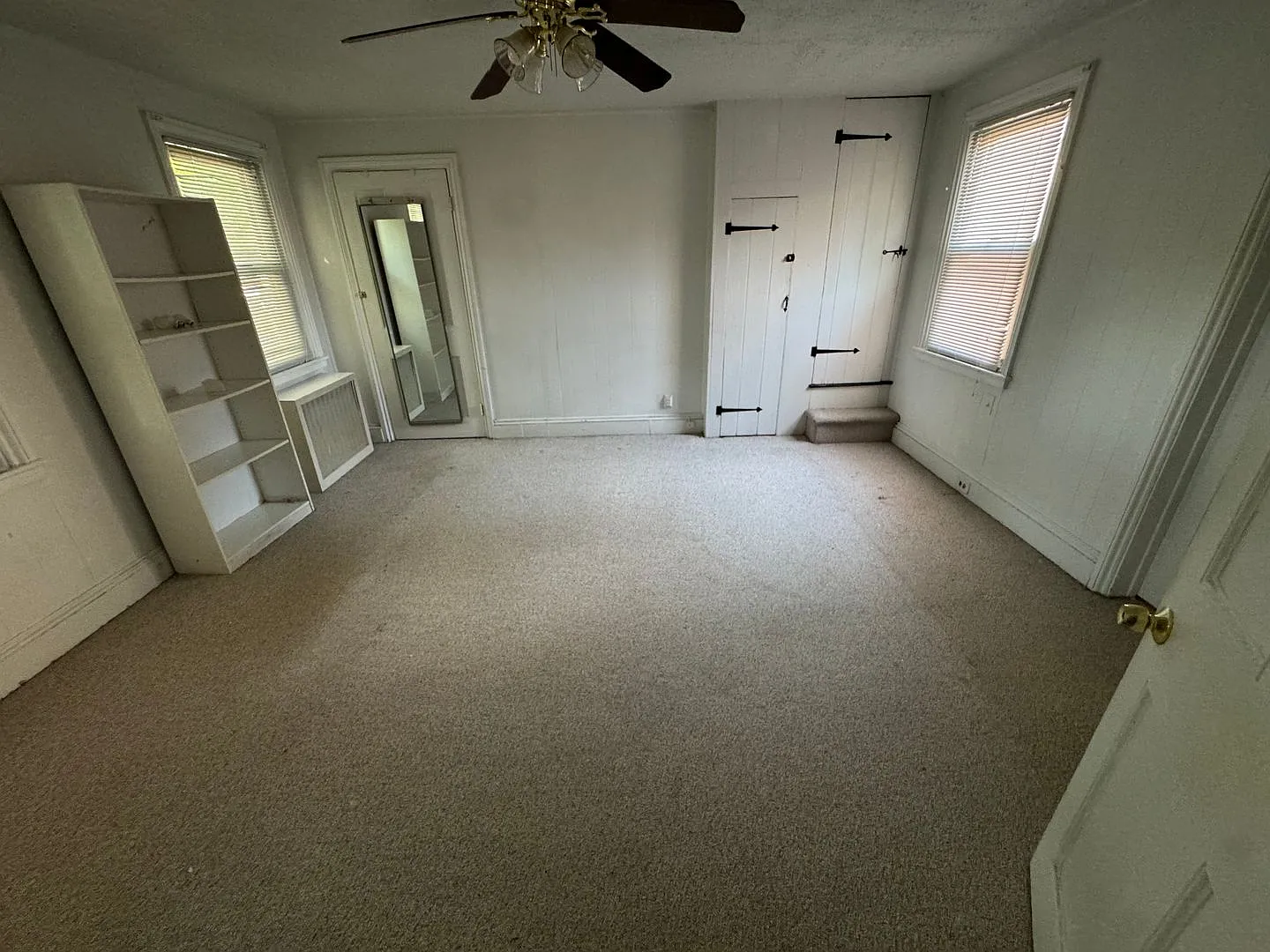 Whole House One Block From Downtown Witherspoon — Photo 4