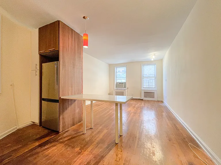 311 E 25th St #3D — Photo 5