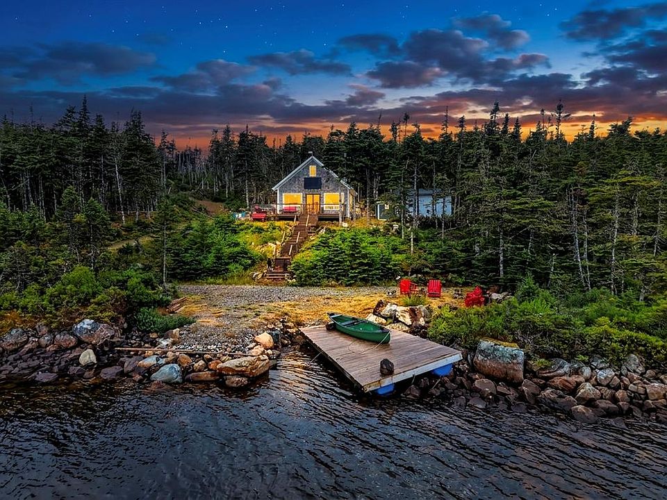 1st image of 6 Valley Pond