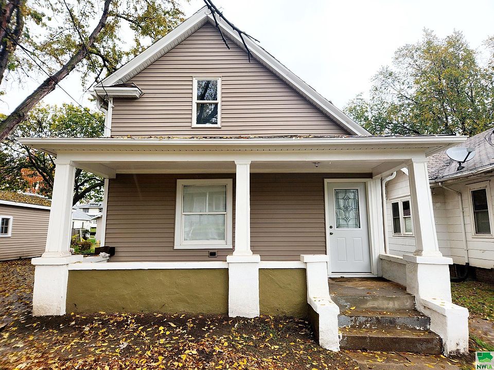 1st image of 1915 W Palmer Ave