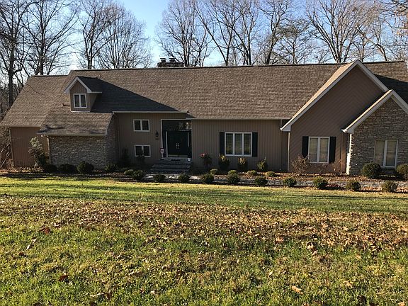3rd image of 3427 Woodhaven Dr