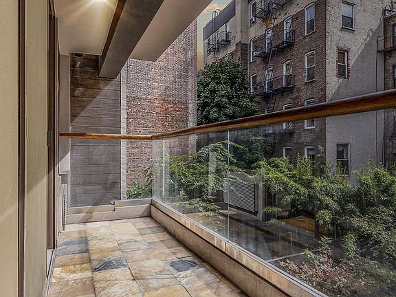 4th image of 530 E 5th St #4B